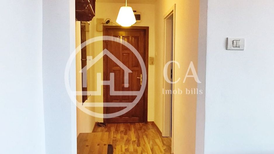 Apartament de vânzare cu 3 camere în zona Rogerius, Oradea - Poză 13