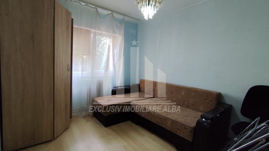 Apartament cu 3 camere de vanzare, Cetate-Mercur - Poză 5