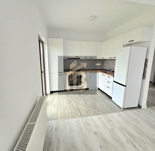 ​Casă 3 camere, 2 băi, curte generoasă 471 mp - Complex Luna, Balotești - Poză 2