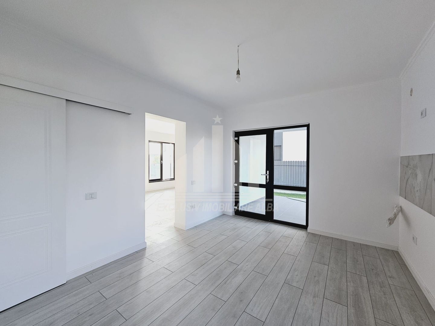 Casa in regim cuplat de vanzare, Cetate - Poză 3