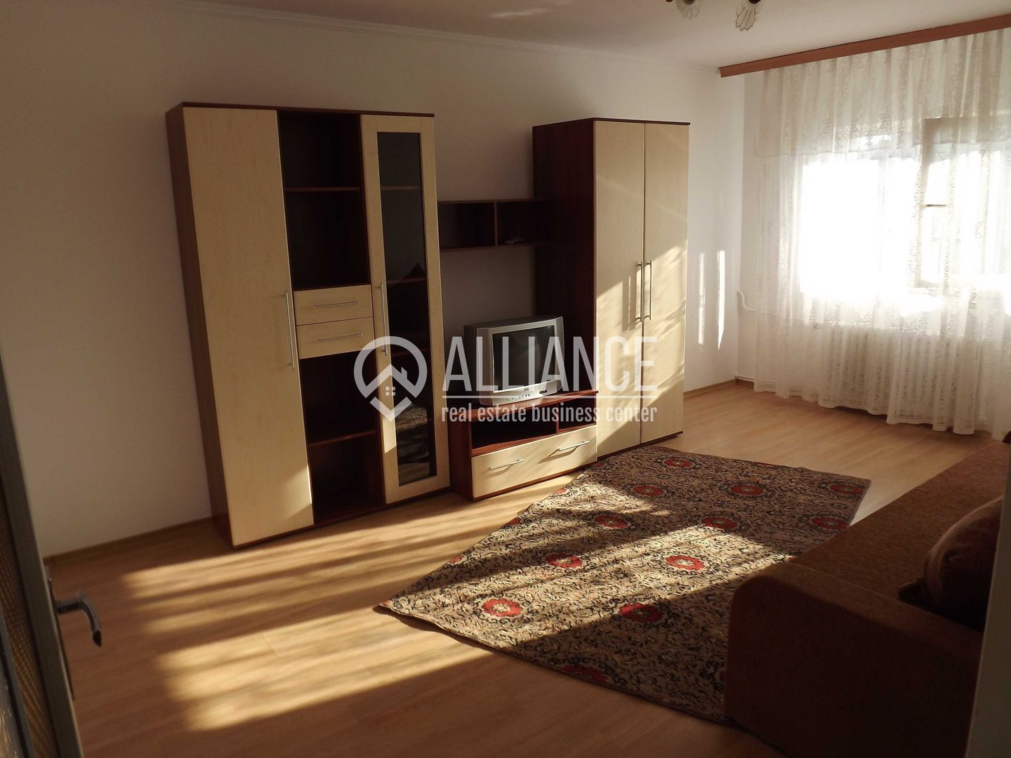 DACIA Sc. Spectrum apartament 2 camere decomandat - Poză 2