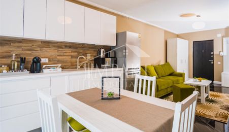 Apartament de Lux cu 2 camere, zona Platinia Mall!