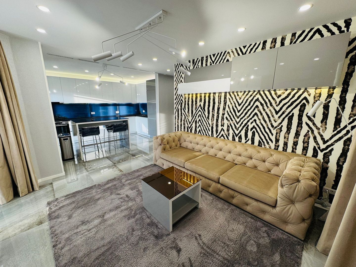 Apartament superfinisat | 2 camere  | 2 parcări | M. Romanul - Poză 2