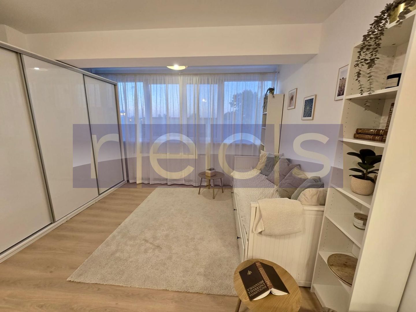 Apartament 3 camere bloc 2015 Andronache total renovat | Curte comuna - Poză 3