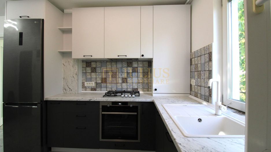 Apartament spatios, amenajat modern, dressing-Cetatii - Poză 2