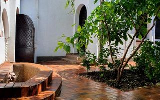 Dacia | Vila interbelică 7 camere | 2 curți amenajate | 4 locuri de parcare - Poză 5