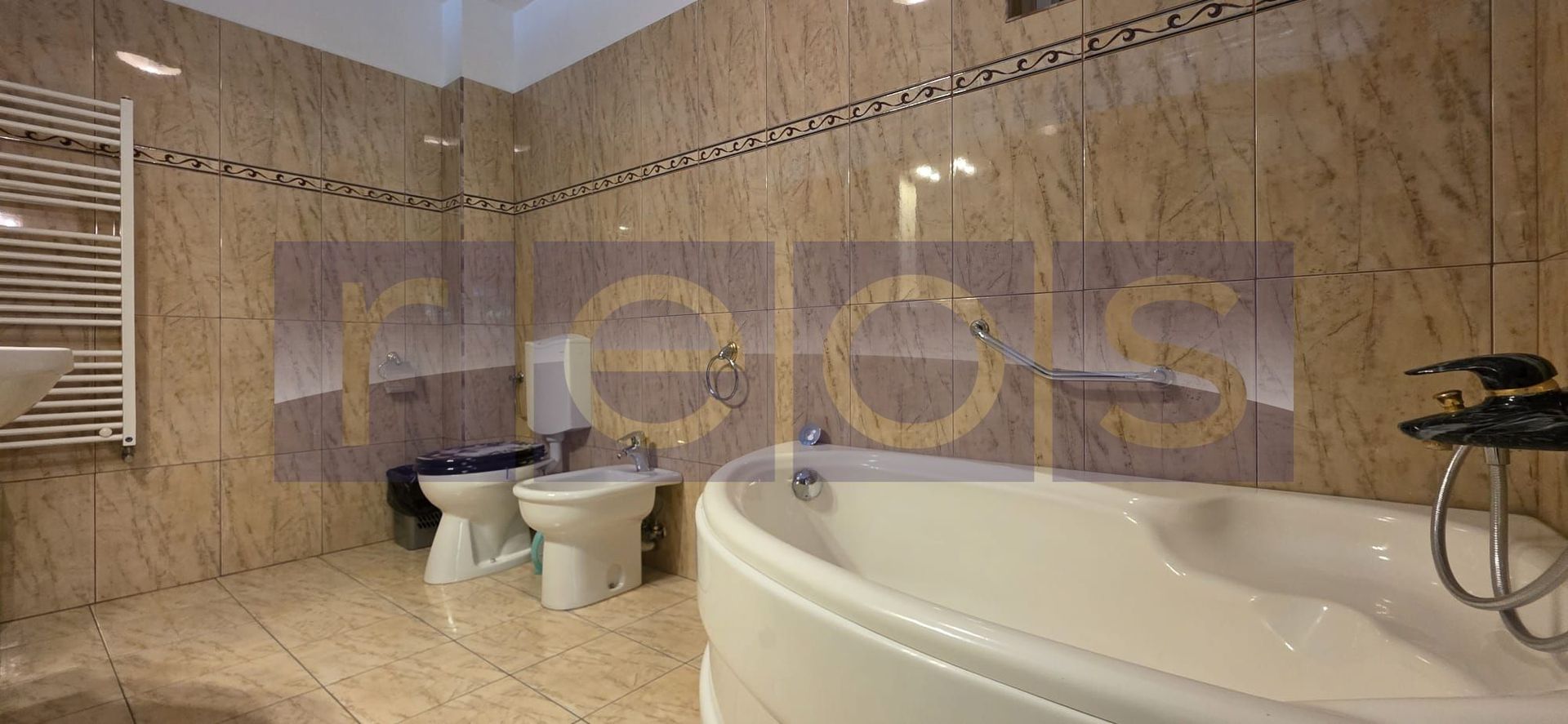 VANZARE CASA 7 CAMERE | PISCINA ACOPERITA | ZONA VATRA LUMINOASA - Poză 22