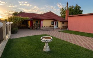 Casa cu 4 camere in localitatea Cheresig - Poză 2
