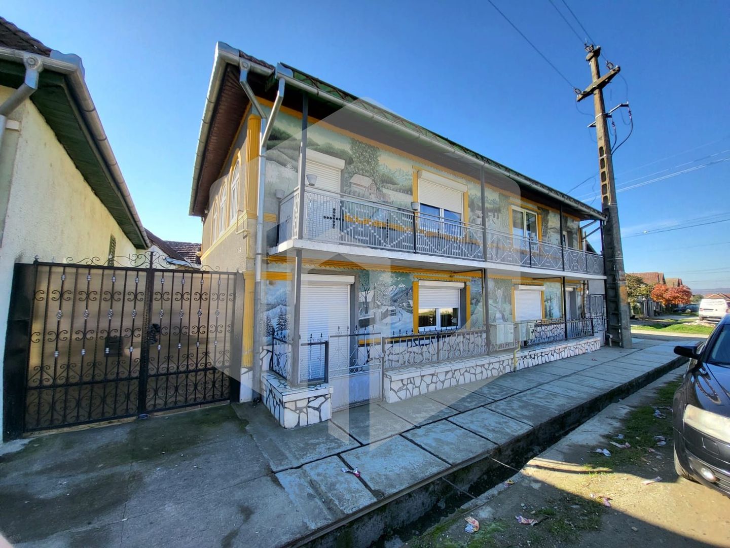 Casa in Avrig | 3 Dormitoare + Living si Bucatarie | Pivnita - Poză 1