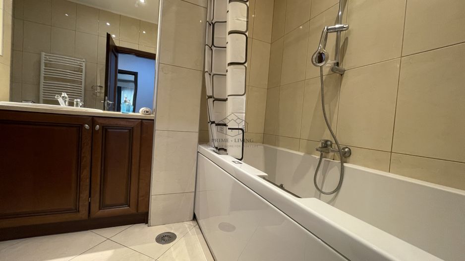 APARTAMENT SPATIOS CU 4 CAMERE LA INCHIRIERE LANGA PARCUL HERASTRAU - Poză 4