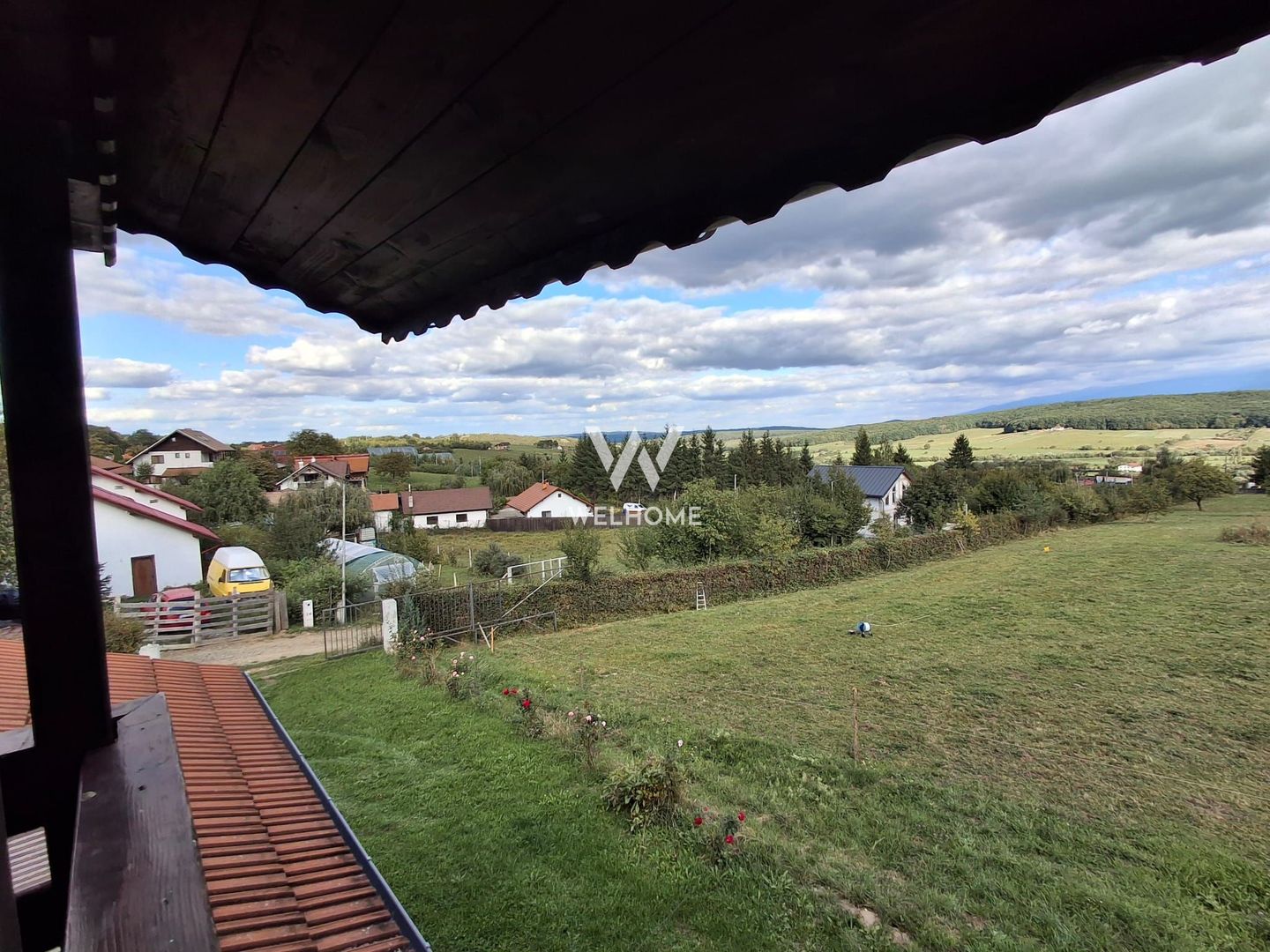 Casa de vanzare cu teren generos in Tocile, Sibiu - Poză 13