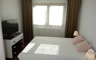 Aapartament renovat 4 camere etaj 2 suprafata 84.66 mp in Piata Cluj - Poză 5