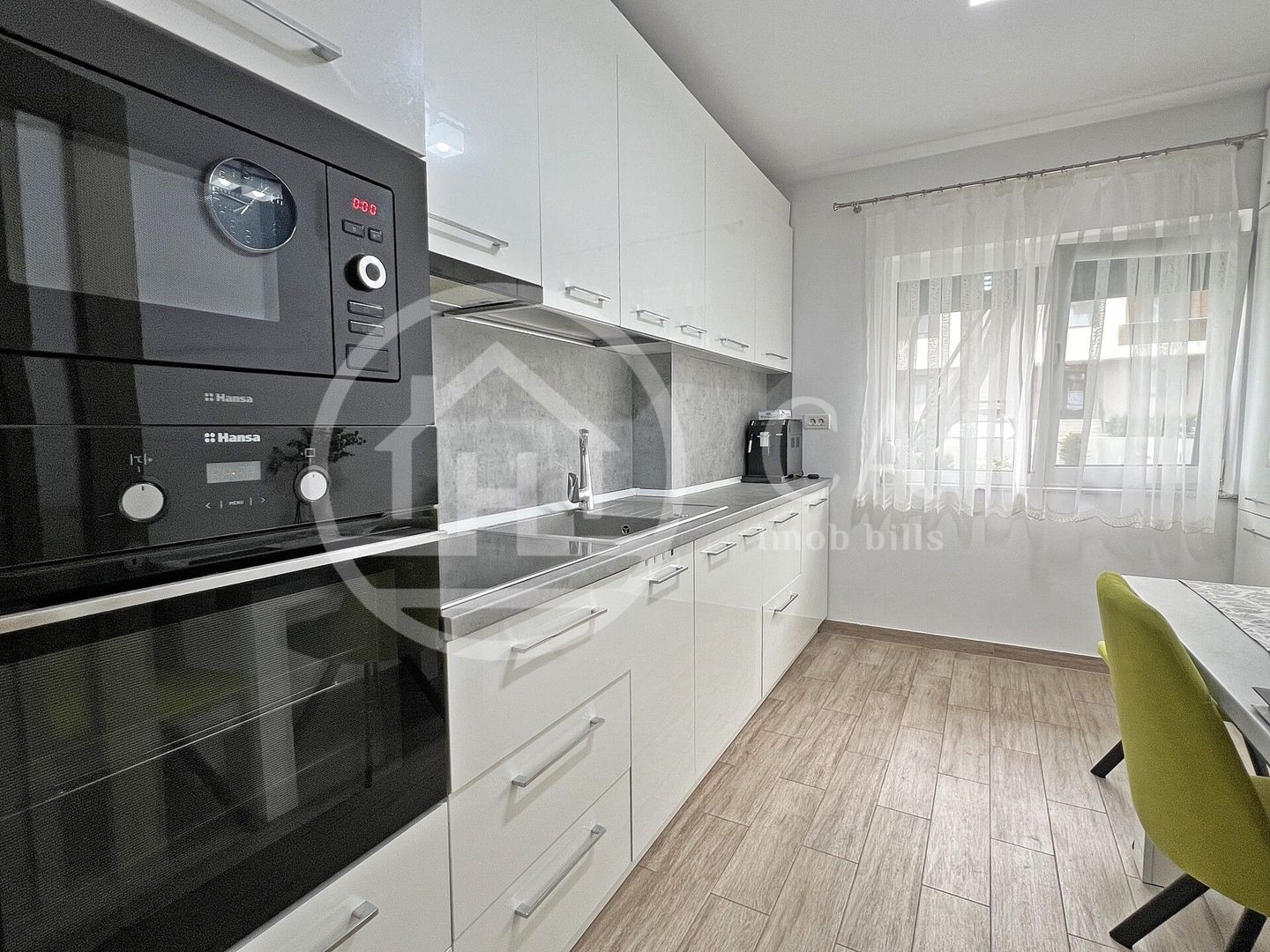 Apartament cu 2 camere de inchiriat in AES residence, Oradea - Poză 5