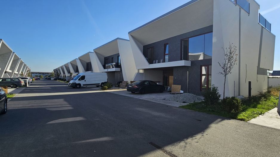 CASA 5 CAMERE, PISCINA ROOFTOP, POMPA CALDURA, RACIRE PASIVA, COMIS 0% - Poză 2