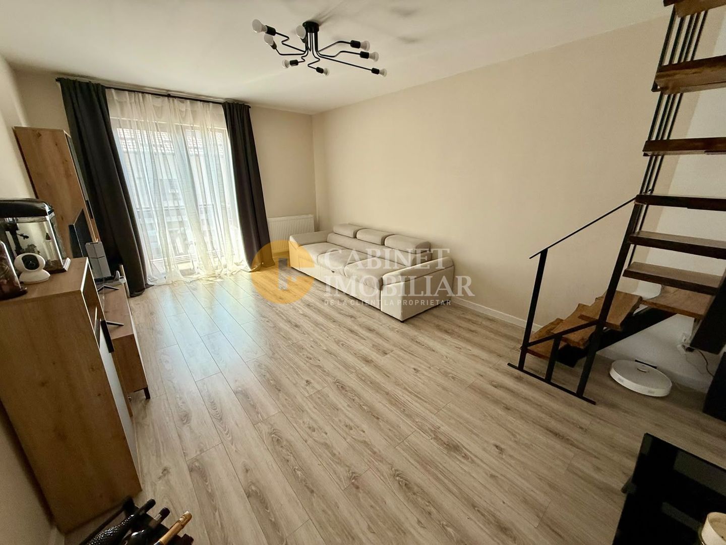 4 CAMERE DECOMANDAT--ETAJ+MANSARDA AMENAJATA--BLOC TIP VILA - Poză 1