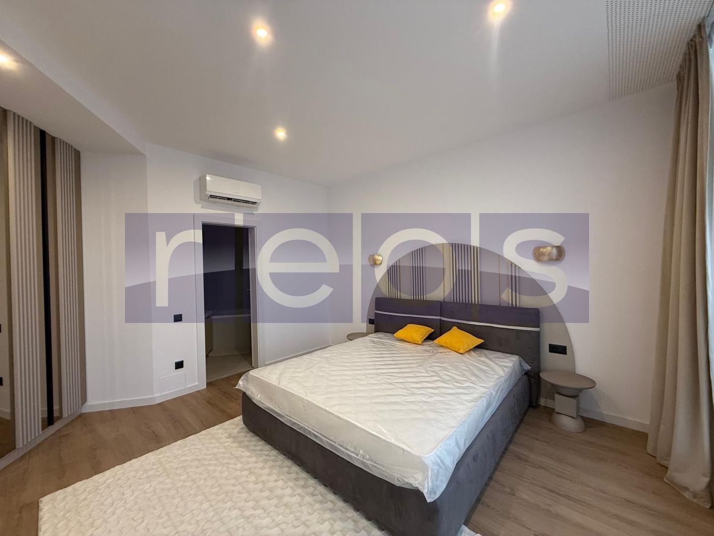 INCHIRIERE 4 CAMERE | ONE NORTH LOFT | MOBILAT SI UTILAT LUX | LOC PARCARE | - Poză 12