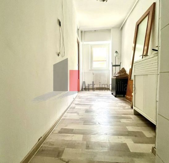 GARSONIERA  SEBASTIAN- MOTOC - Poză 3