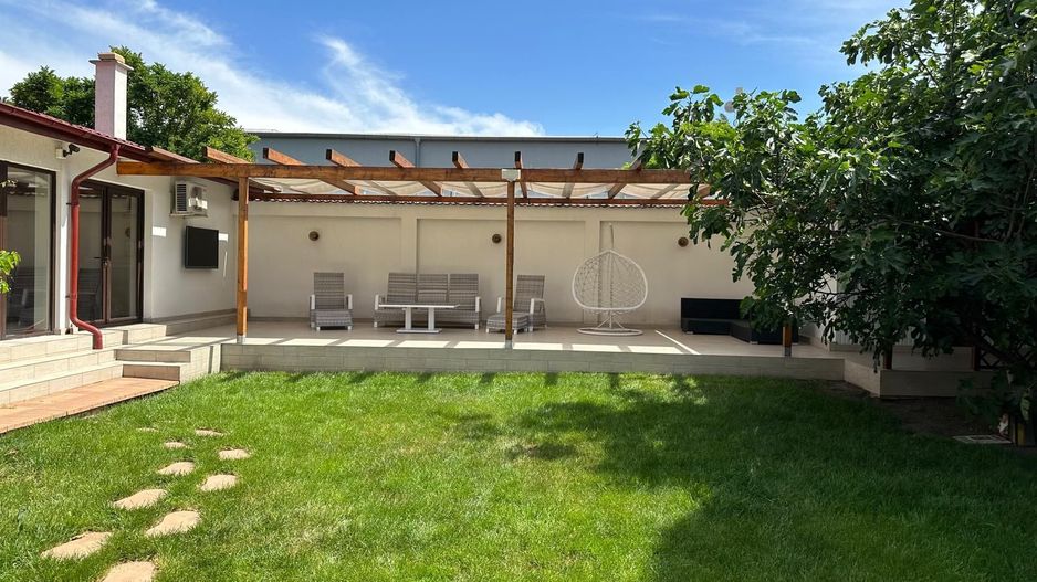 Ideal gradinita P+2, 8 cam, 6 dormt 6 bai, 3 garaje teren 650 mp, - Poză 4