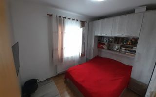 Apartament 4 camere,decomandat,78mp,zona Imparatu Traian . - Poză 2