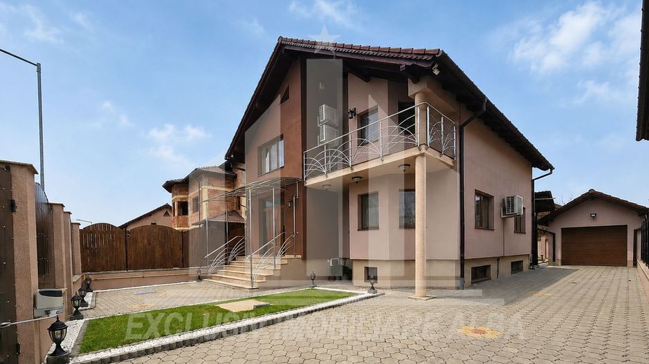 Casa individuala | Garaj | 200 mp | Asfalt | Mobilata | Alba-Micesti - Poză 1
