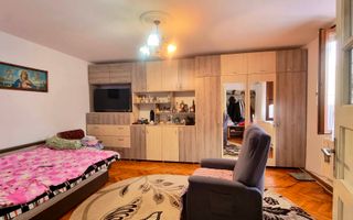 CASĂ DE VÂNZARE SIBIU TURNIȘOR, CURTE MARE, GARAJ, ACCES AUTO - Poză 7