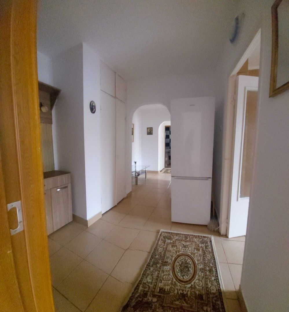 Apartament 3 camere de vânzare – Micro 21 | Etaj 2/4 | Centrală Ariston | Izolat - Poză 1