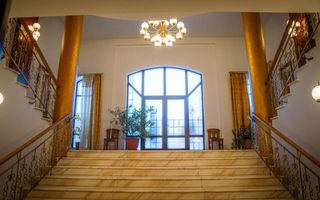 Conac cu piscina - 1810 mp - Poză 3