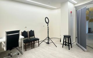 De vânzare Centru Medical Multifuncțional 196 mp zona Coresi - Poză 12