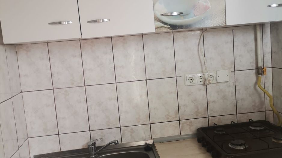 Vând Garsonierā etaj4 - Poză 2