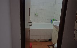 Apartament compartimentat cu 2 garsoniere-parter-Zona Policlinica - Poză 6