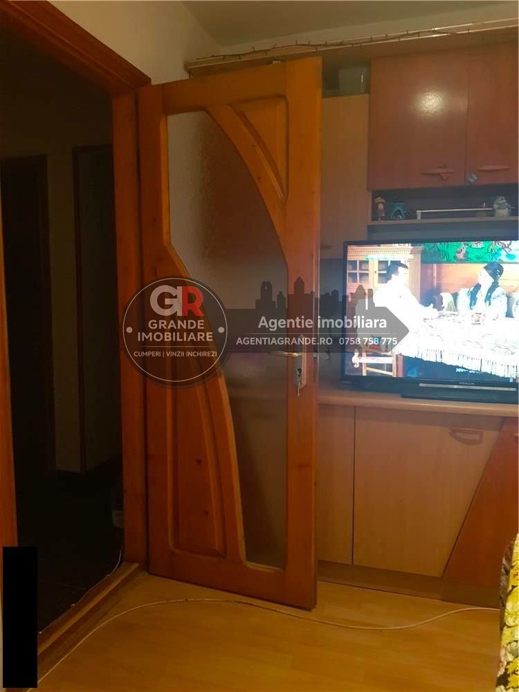 Ap la parter 4 camere, 86 mp cu centrala pe GAZ - Poză 2