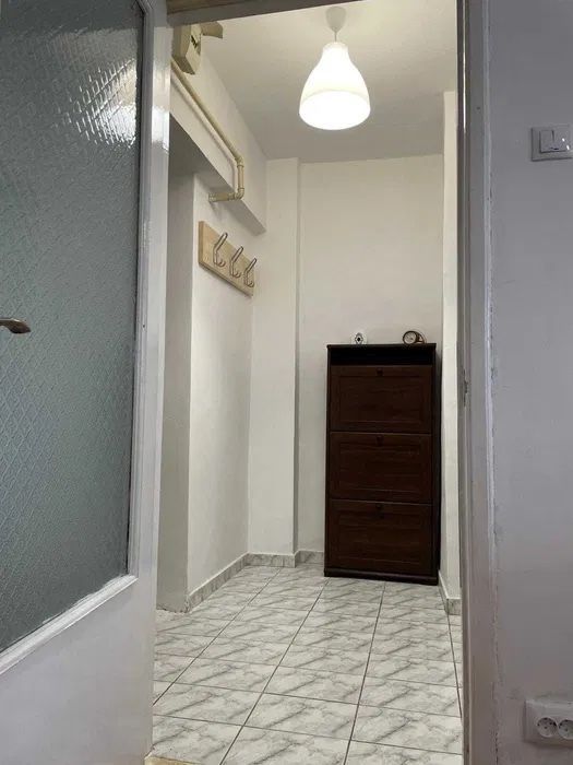 GARSONIERA CRANGASI, BUCATARIE INCHISA, MOBILAT/UTILAT MODERN - Poză 5