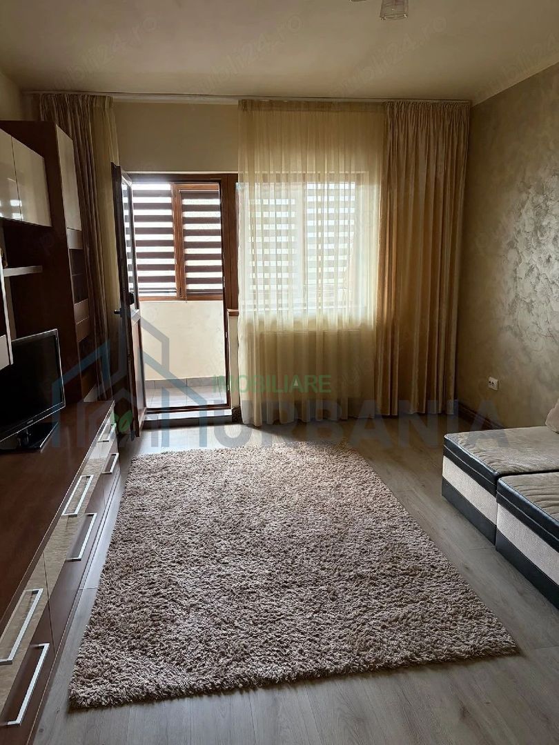 PF închiriaz apartament cu 3 camere, decomandat - Poză 1