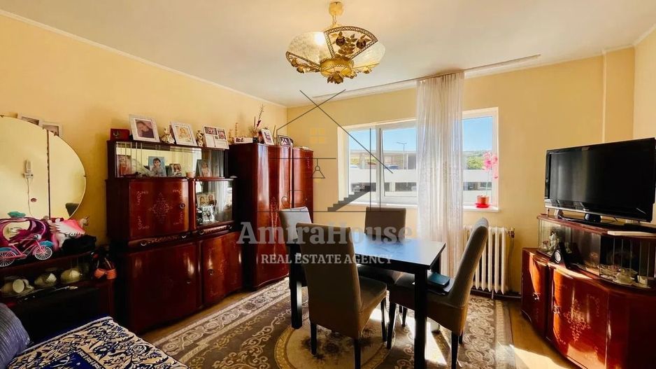 Apartament 3 camere de vanzare Manastur, str Mehedinti - Poză 2