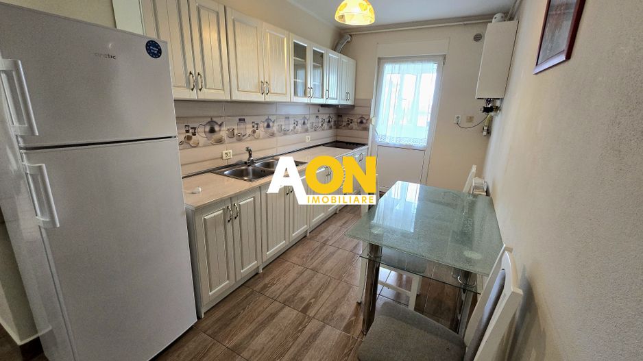 Apartament cu 2 Camere, Etaj Intermediar, Zona Kaufland - Poză 3