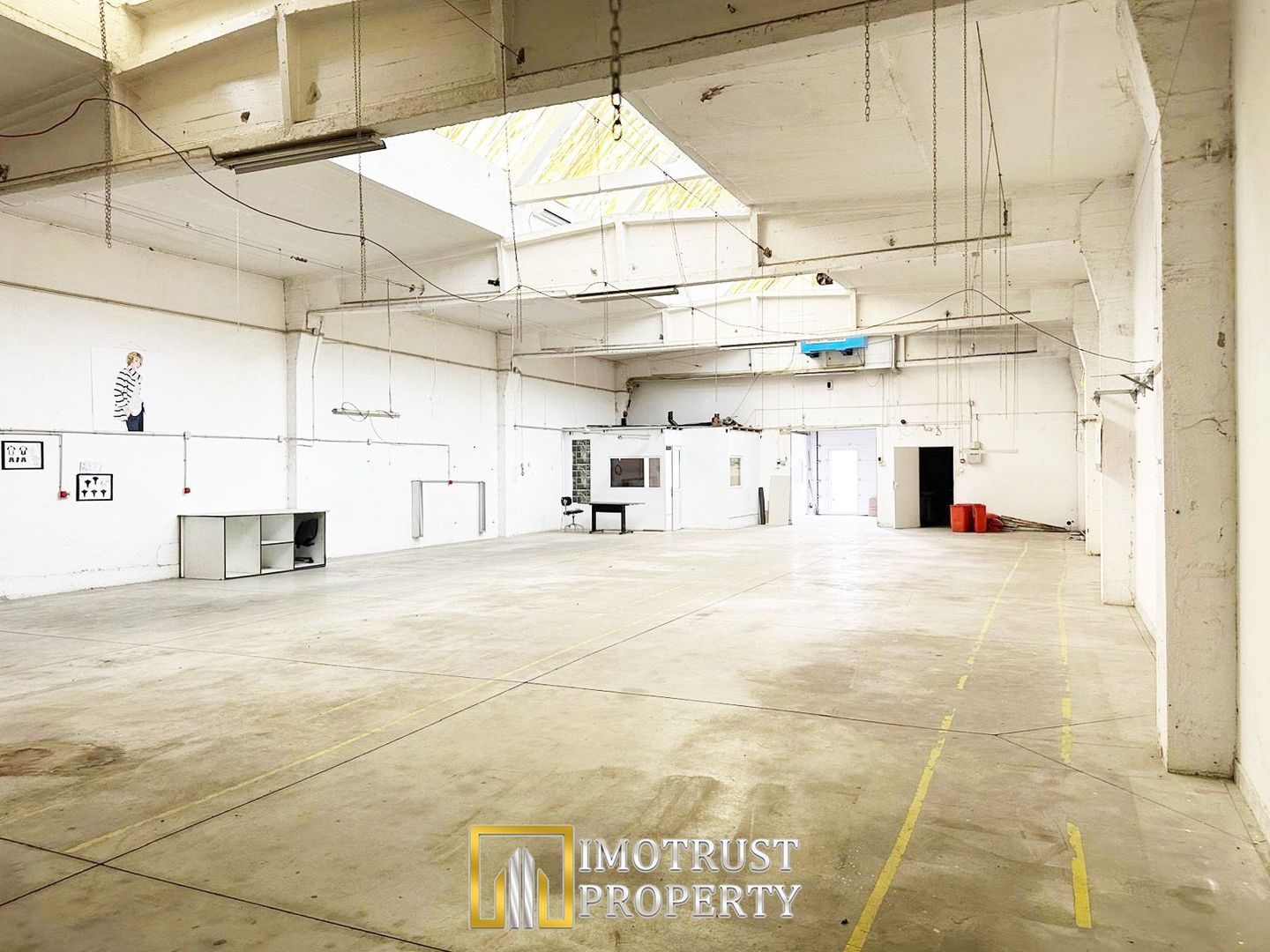 Hală industrială 431 mp de închiriat – central Arad, acces TIR - Poză 4