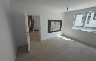 Bloc Nou. Disponibil imediat. Bucatarie inchisa. Parcare in CF.