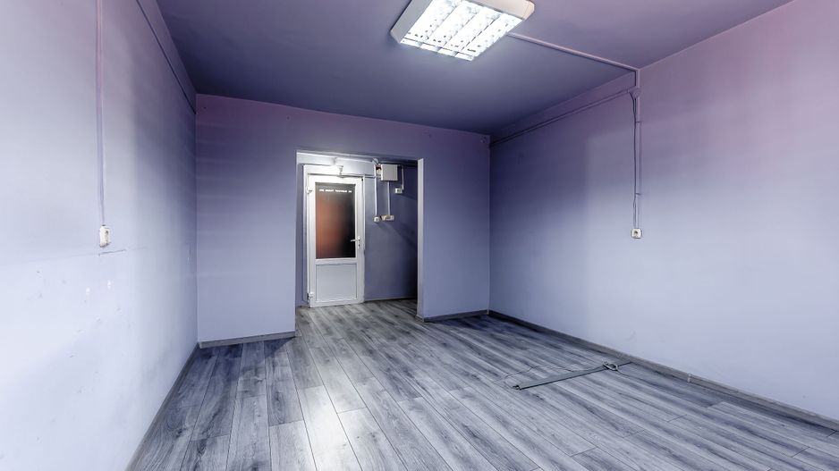 Birouri și platformă betonată cartier Micălaca - Poză 3