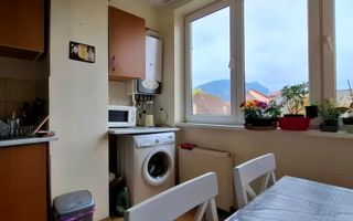 REZERVAT-Apartament cu trei camere, zona Centrul Civic , bloc tip vila, 91 mp - Poză 3