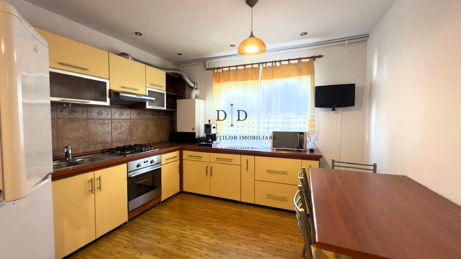 Închiriere apartament 3 camere – Calea Dorobanților-Parcare exterioară - Poză 5