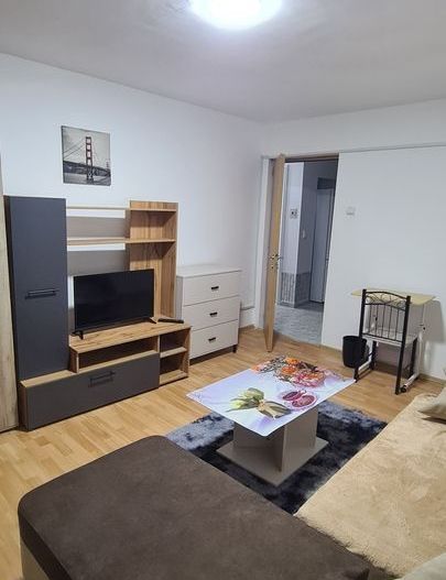 Apartament 2 camere decomandat, renovat, mobilat si utilat ,Lujerului - Poză 1