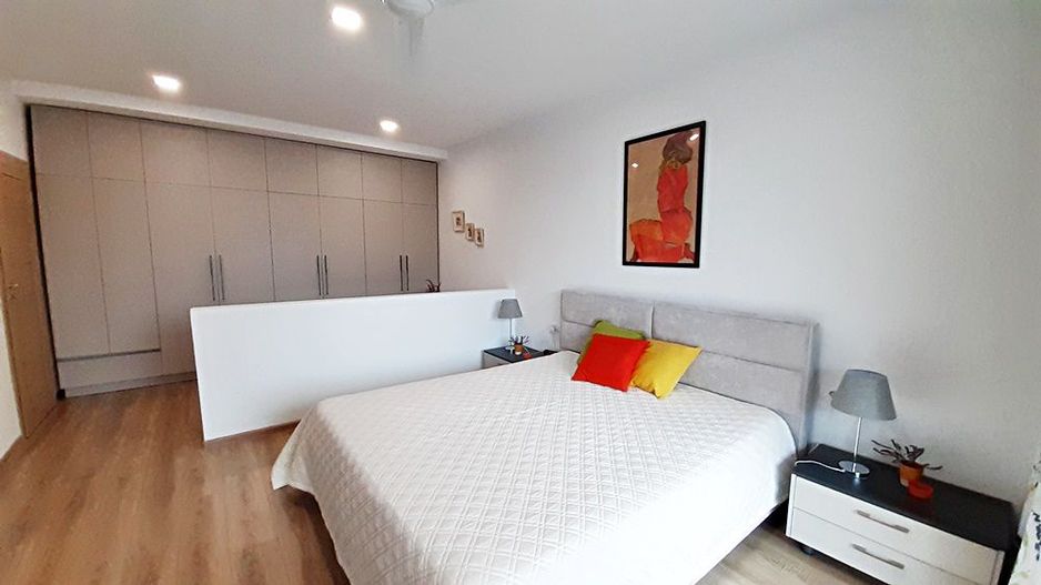 Penthouse cu 5 camere in URBAN PENTHA-zona Coresi - Poză 15