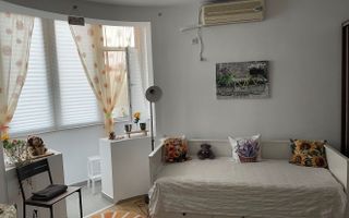 GARSONIERA - CENTRALA PROPRIE, BUCATARIE INCHISA, MUTARE IMEDIATA - Poză 1