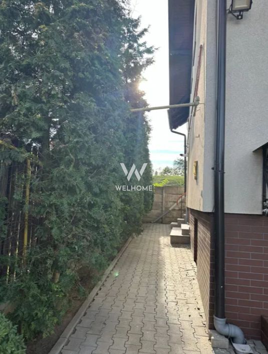 Casa cu etaj si intrare separata - Selimbar - Poză 6