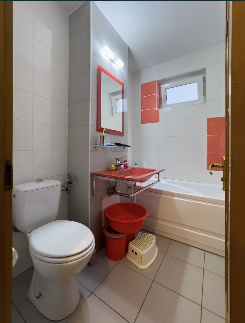 Apartament 2 camere decomandat, renovat,mobilat,utilat,centrala - Poză 2