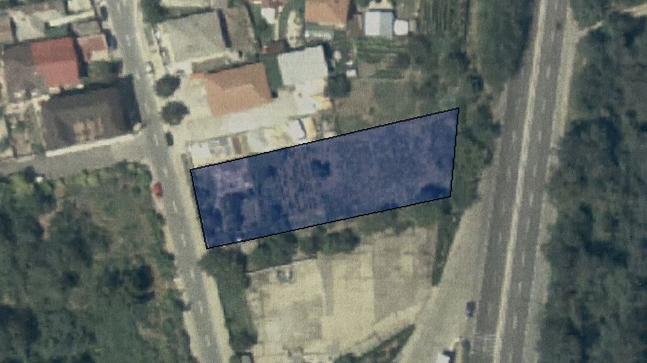 Teren intravilan 1500 mp dubla deschidere Lazu Benzinaria Rompetrol - Poză 1