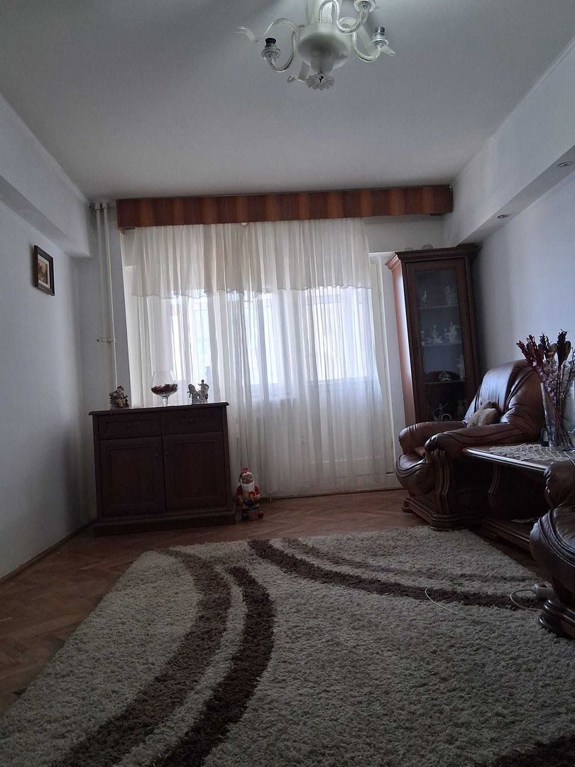 Apartament 3 camere, ultracentral - Poză 2