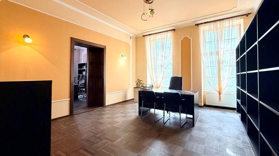 4 camere Ultracentral  - Piața Unirii, ideal birouri, parcare in curte - Poză 4