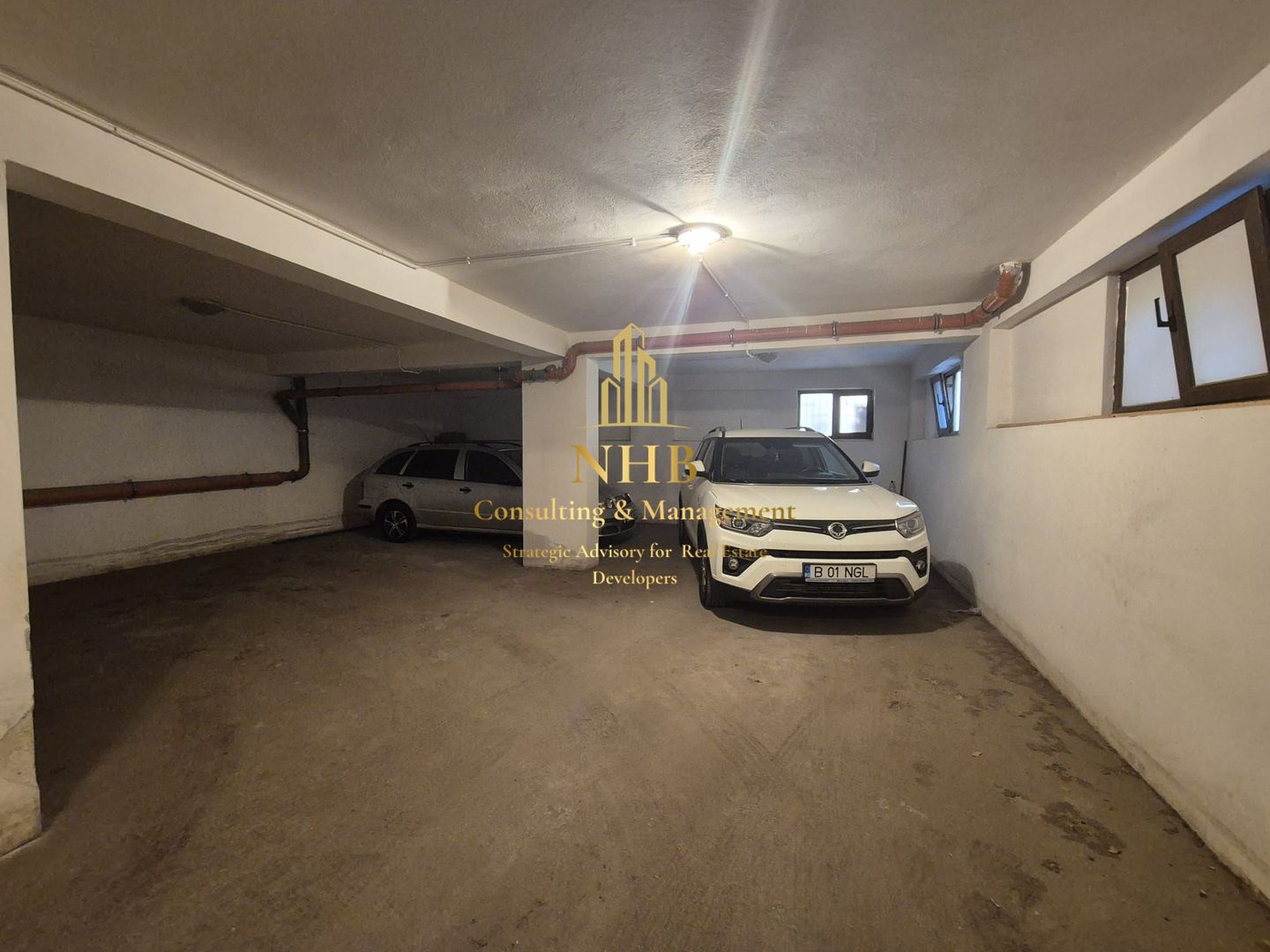 Ap 3 camere cu parcare subterana si curte in vila in zona Dămăroaia - Poză 20