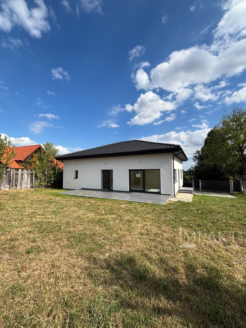 Casă individuală pe un singur nivel în Feleacu, zona Pahumi! - Poză 1